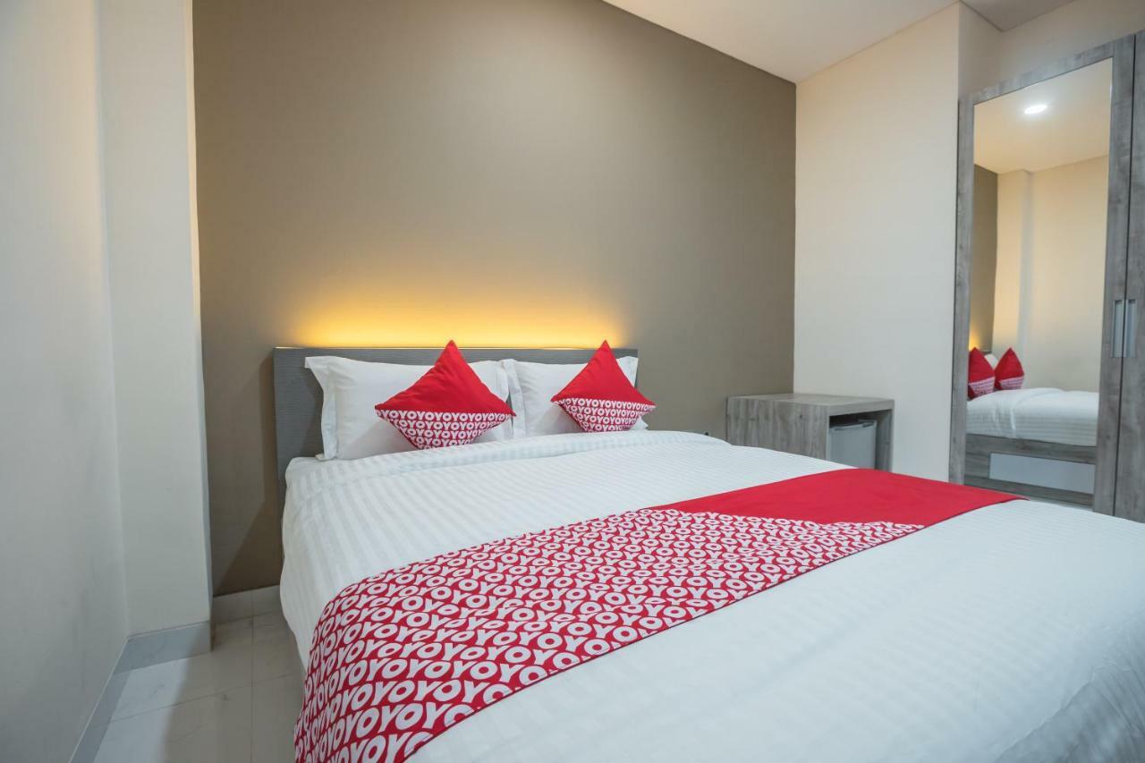 Super Oyo 1487 Residence Khoe Jakarta Exterior photo